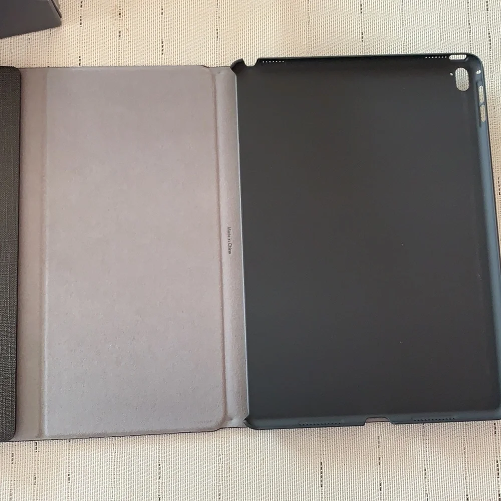 IPAD PRO 9.7” (older model) Black,Grey,Navy
